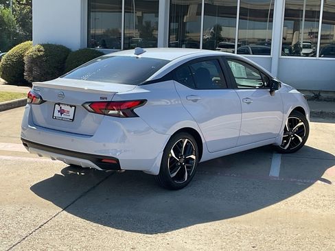 New 2025 Nissan Versa SR w/ Trunk Package image 5