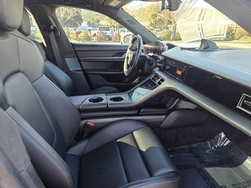 Used 2020 Porsche Taycan Turbo S image 11