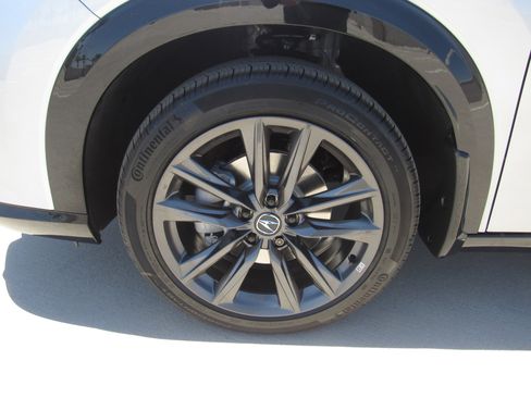 Certified 2025 Acura ADX A-Spec image 4