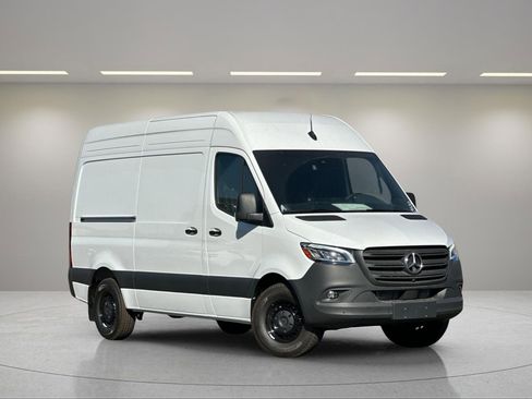Used 2024 Mercedes-Benz Sprinter 144 Cargo image 2