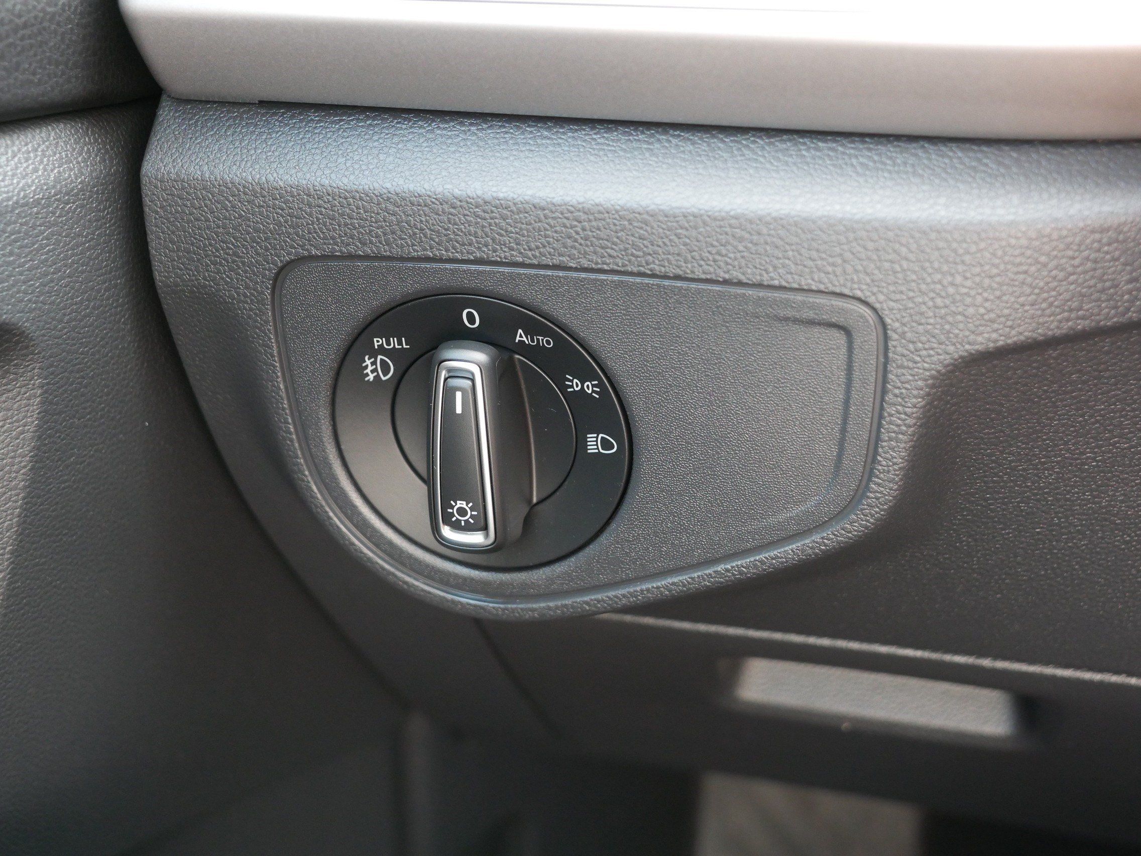 Used 2019 Volkswagen Atlas SEL AWD/4WD image 26