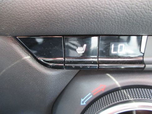 Used 2025 Chevrolet Blazer LT AWD/4WD image 20