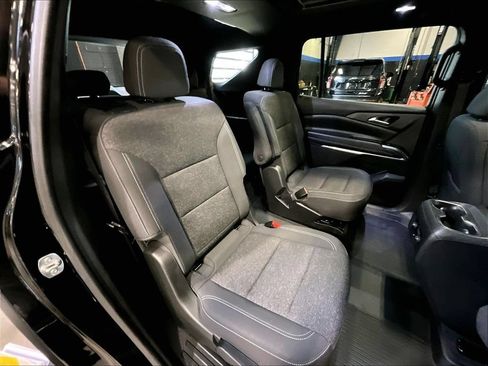 Used 2024 Chevrolet Traverse LT w/ Midnight/Sport Edition FWD image 16
