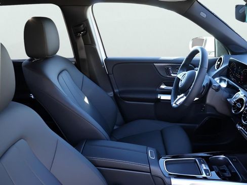 New 2026 Mercedes-Benz GLB 250 4MATIC image 10