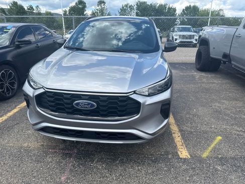 Used 2024 Ford Escape ST-Line w/ Tech Pack #1 AWD/4WD image 4