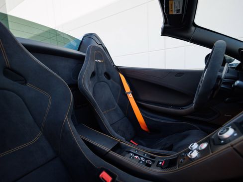 Used 2016 McLaren 675LT Spider image 62