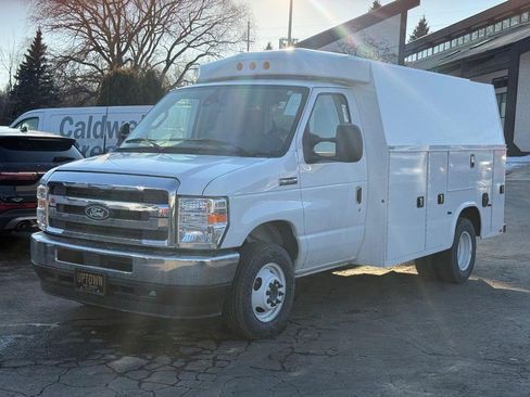 New 2026 Ford E-350 and Econoline 350 Super Duty w/ Power Equipment Group image 9