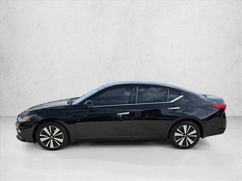Used 2021 Nissan Altima 2.5 SL FWD image 9