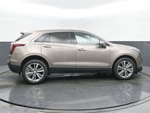 Certified 2023 Cadillac XT5 Premium Luxury w/ Technology Package image 6