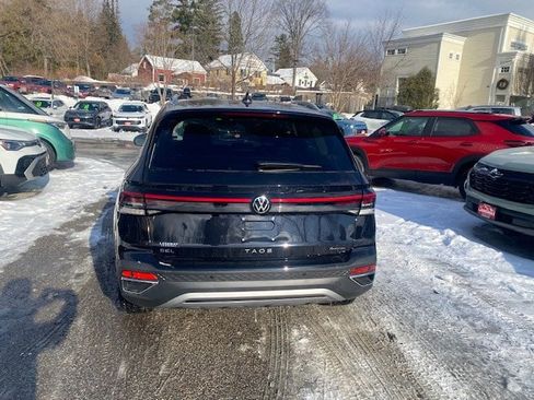 New 2025 Volkswagen Taos SEL image 5