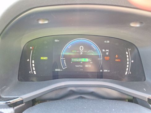 Used 2025 Toyota Camry SE w/ Convenience Package image 20