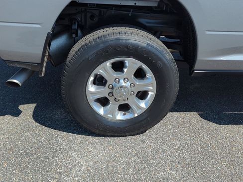 Used 2024 RAM 2500 Big Horn AWD/4WD image 7