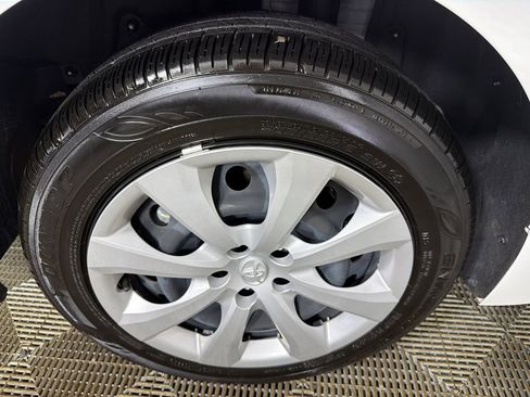 Used 2025 Toyota Corolla LE image 17