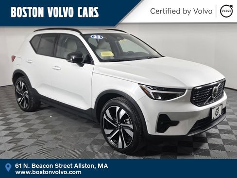 Certified 2023 Volvo XC40 B5 Plus w/ Driver Assist Package image 1