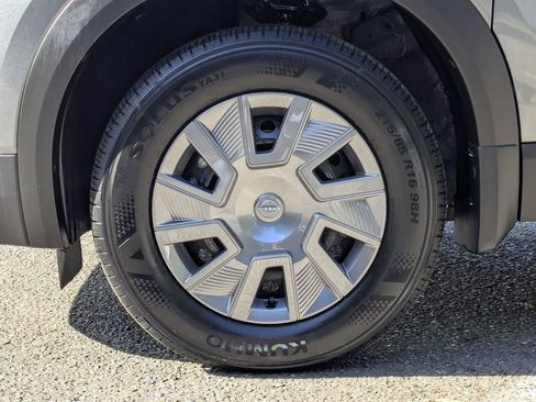 New 2026 Nissan Kicks S FWD image 9