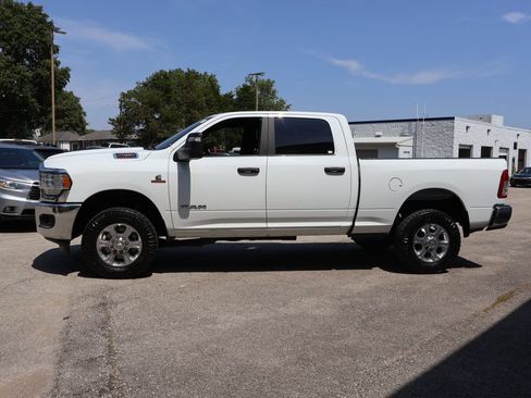 Used 2024 RAM 2500 Big Horn w/ Off Road Package AWD/4WD image 4