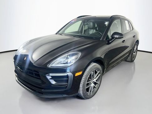Used 2024 Porsche Macan AWD/4WD image 4