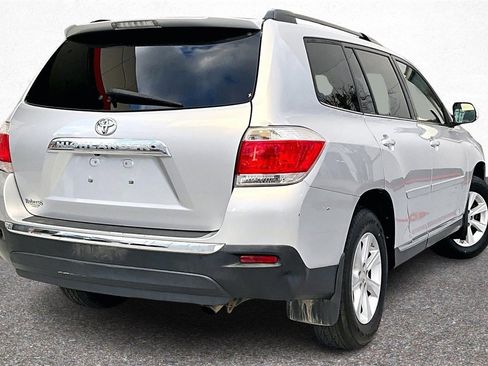 Used 2012 Toyota Highlander SE image 7