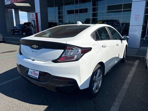 Used 2018 Chevrolet Volt LT FWD image 5