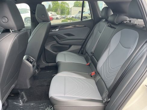 New 2026 Volkswagen Tiguan SE R-Line AWD/4WD image 15