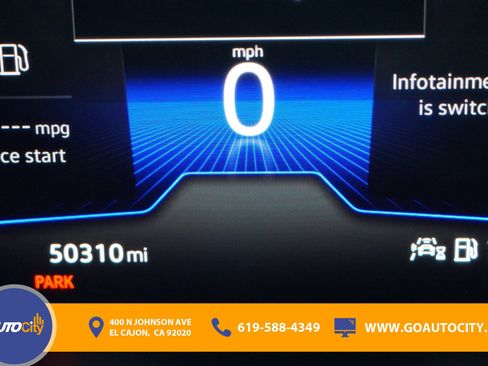 Used 2023 Volkswagen Tiguan SE image 3