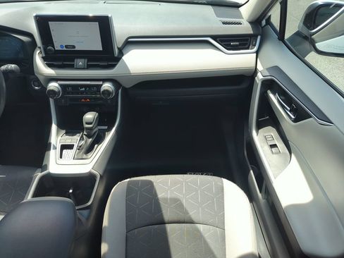 Used 2024 Toyota RAV4 XLE w/ Convenience Package FWD image 15
