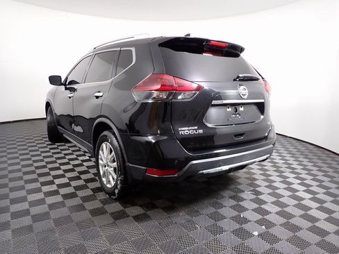 Used 2020 Nissan Rogue SV image 12