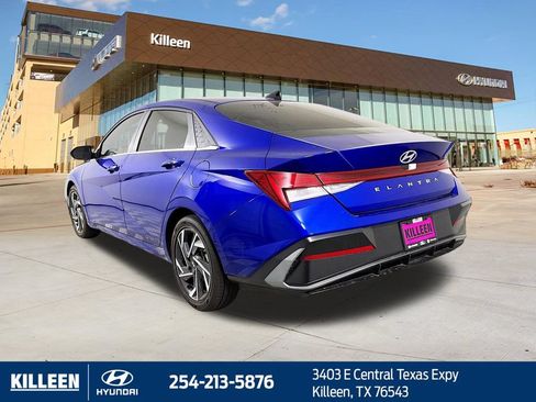 Used 2025 Hyundai Elantra SEL FWD image 6
