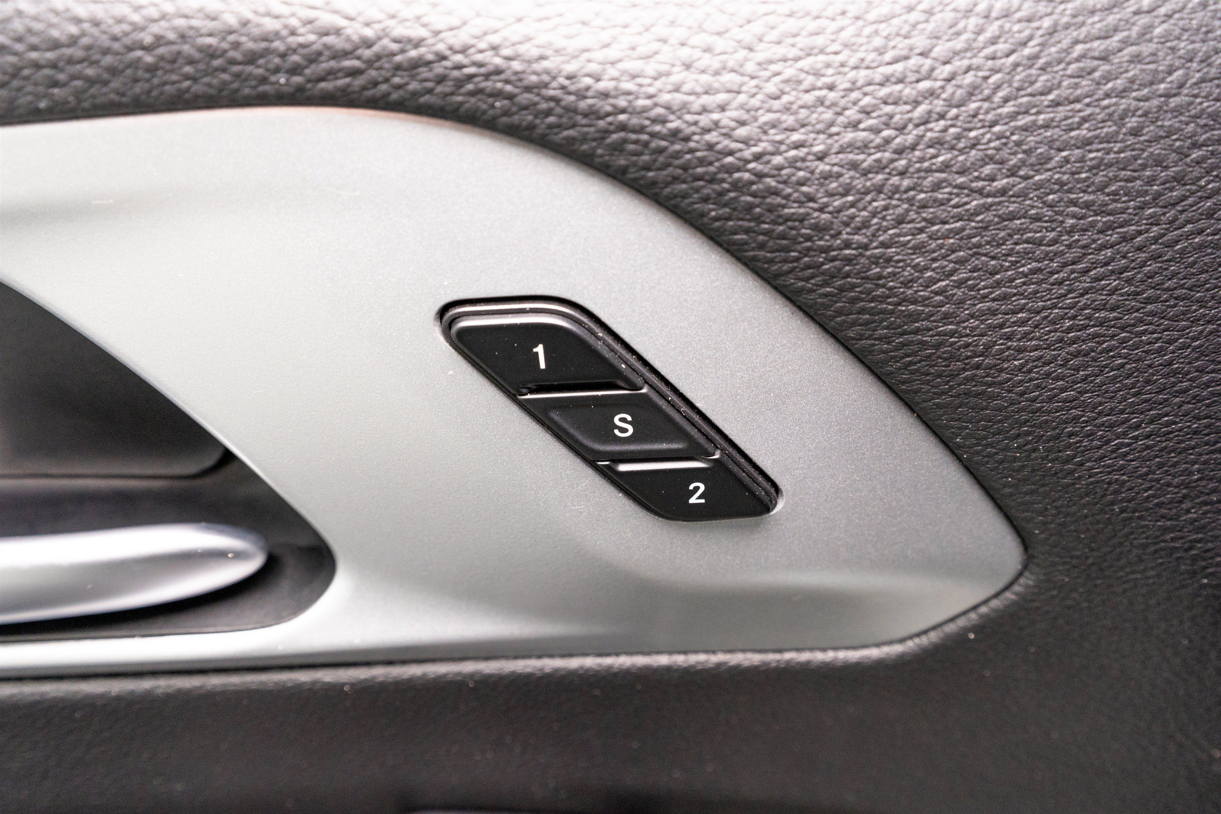 Used 2024 Chrysler Pacifica Limited FWD image 14