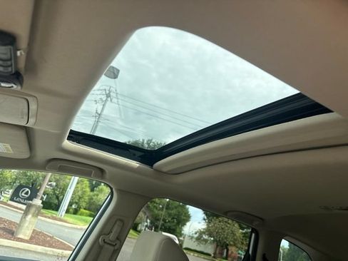 Used 2019 Honda CR-V EX image 8
