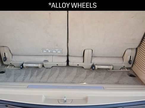 Used 2014 Cadillac Escalade Luxury image 15