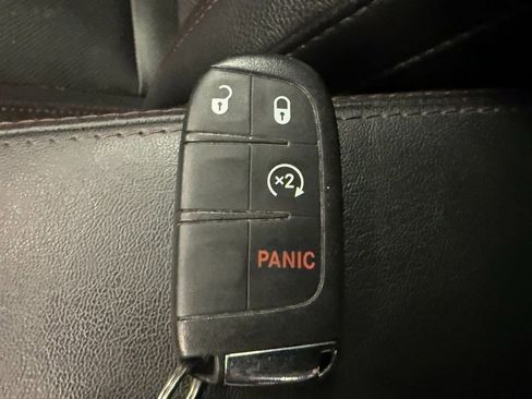 Used 2018 Jeep Compass Trailhawk w/ Leather Interior Group AWD/4WD image 17