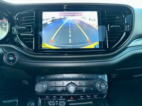 Used 2022 Dodge Durango GT image 33