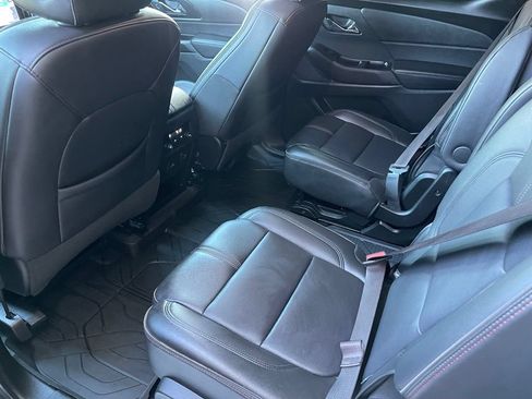Used 2023 Chevrolet Traverse RS w/ LPO, Floor Liner Package AWD/4WD image 10
