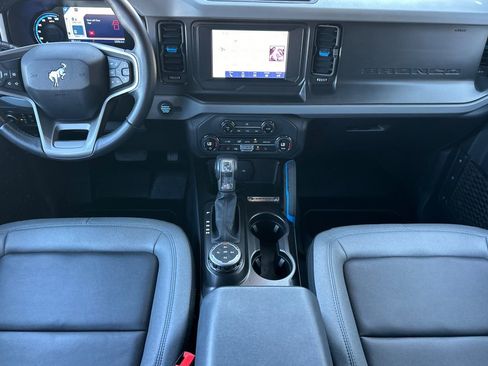 Used 2023 Ford Bronco Black Diamond w/ Sasquatch Package image 13