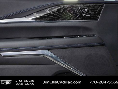 Certified 2025 Cadillac Escalade IQ Sport 1 AWD/4WD image 6