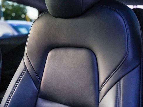 Used 2022 Tesla Model Y Performance image 22