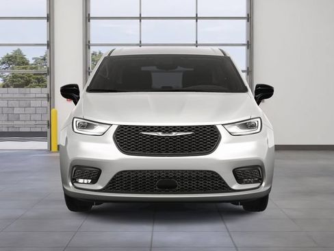 New 2024 Chrysler Pacifica Touring-L FWD image 9