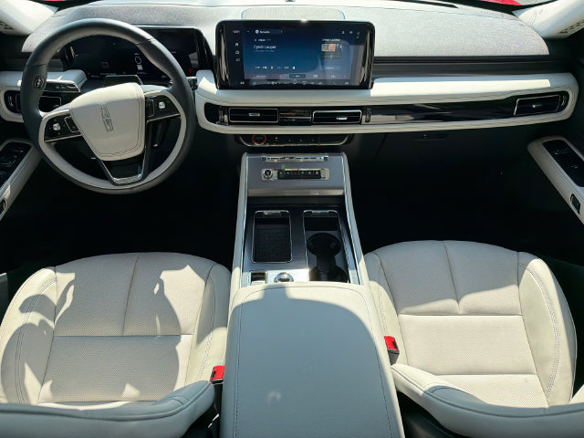Used 2026 Lincoln Aviator 2WD image 26