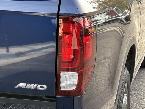 Used 2023 Honda Ridgeline RTL-E image 11