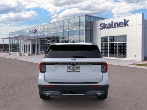New 2026 Ford Explorer Active w/ Active Comfort Package AWD/4WD image 5