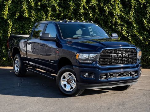 Used 2022 RAM 2500 Big Horn w/ Night Edition AWD/4WD image 1
