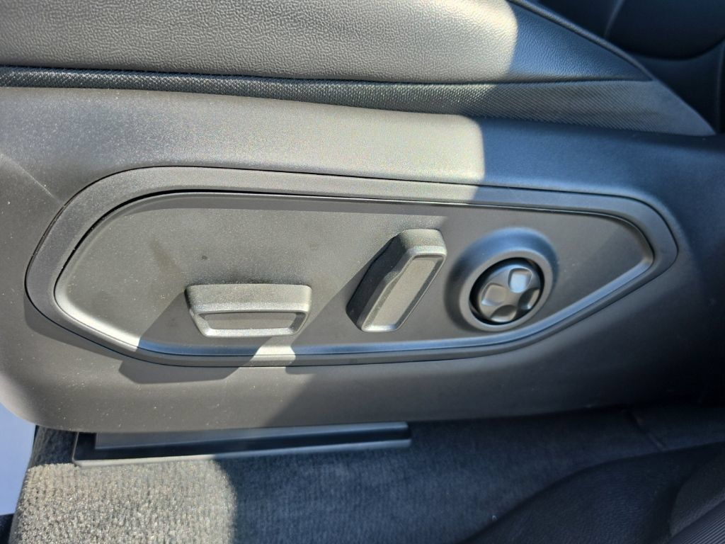 New 2026 Jeep Grand Cherokee L Limited AWD/4WD image 17
