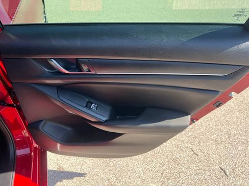 Used 2019 Honda Accord Sport image 15
