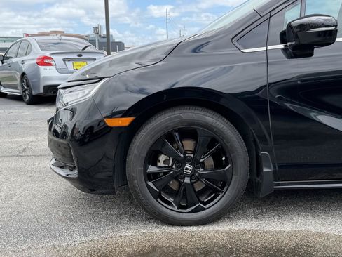 Used 2023 Honda Odyssey Sport image 9