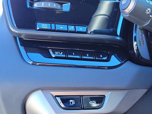 Used 2025 Lexus RX 350 Premium w/ Accessory Package (K3) image 30