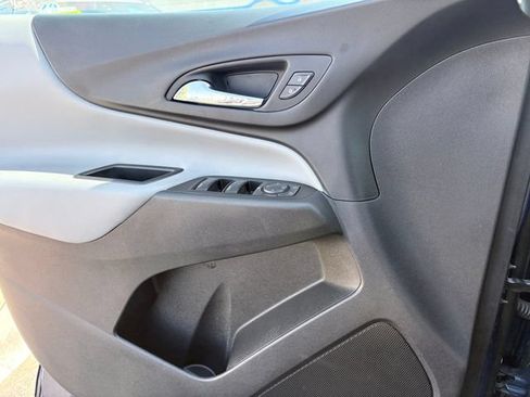 Used 2022 Chevrolet Equinox LT FWD image 10