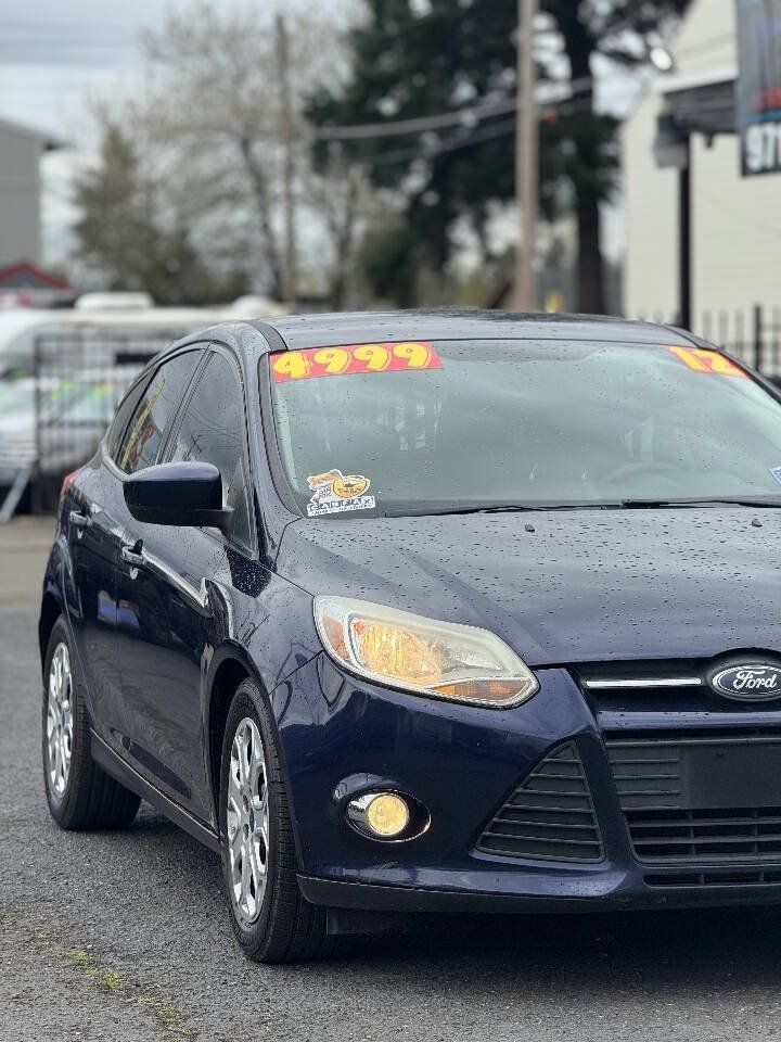 Used 2012 Ford Focus SE FWD image 3