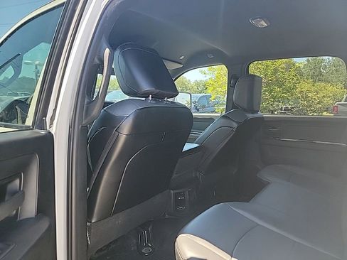 Used 2024 RAM 3500 Tradesman w/ Chrome Appearance Group AWD/4WD image 9