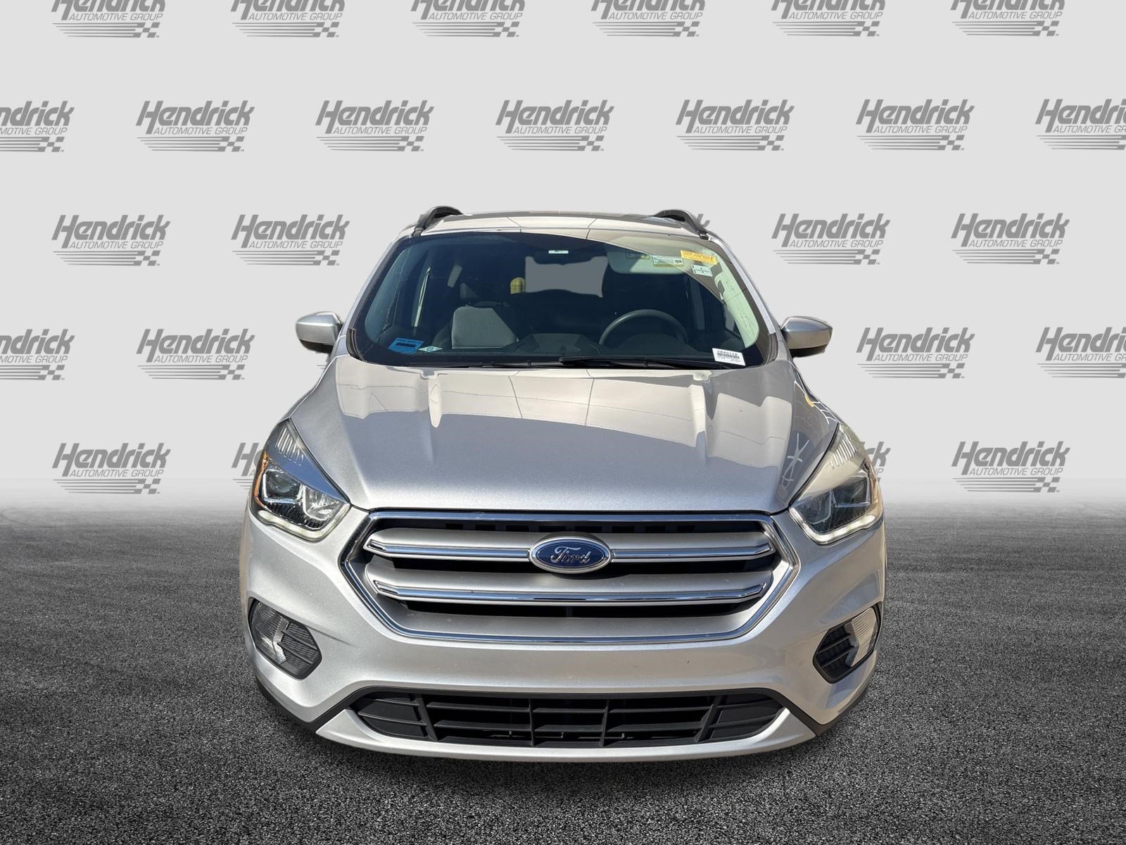 Used 2017 Ford Escape SE w/ Equipment Group 201A AWD/4WD image 3